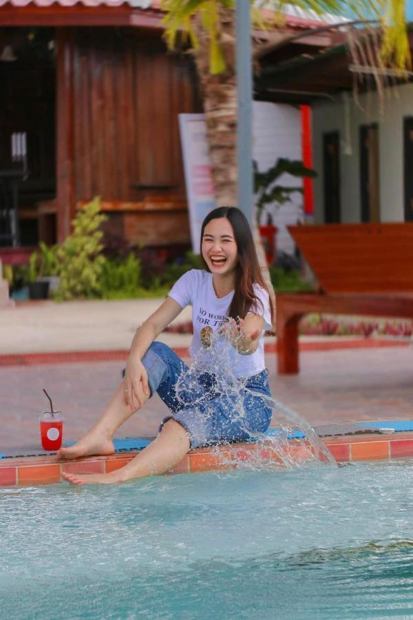 Srihome ยายศรีโฮมแอนแคมป์ปิ้ง Ban Don Tum Zewnętrze zdjęcie